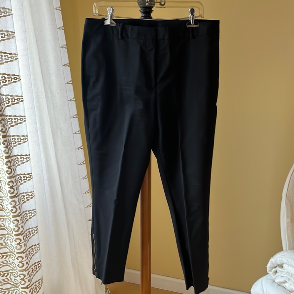Donna Karan New York Slacks